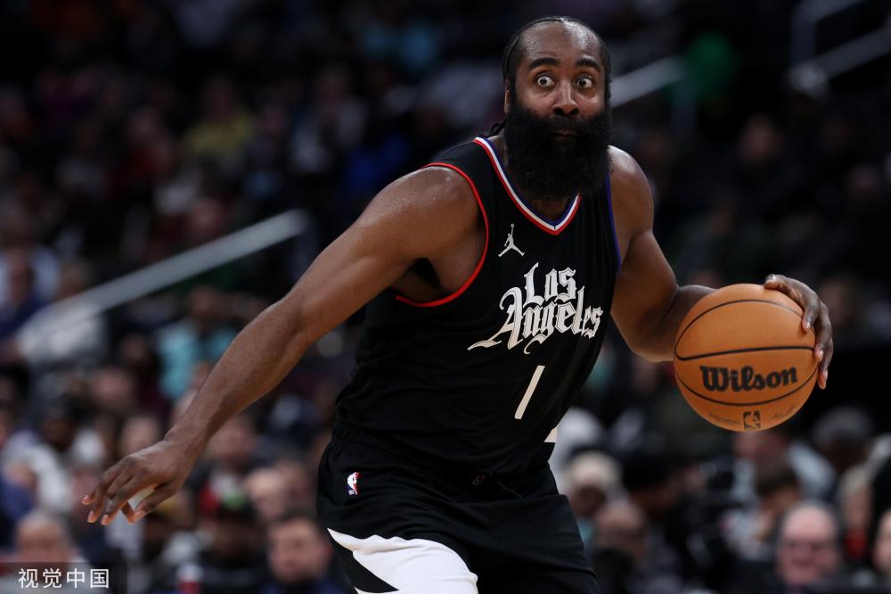 他在防守站 他在防守站