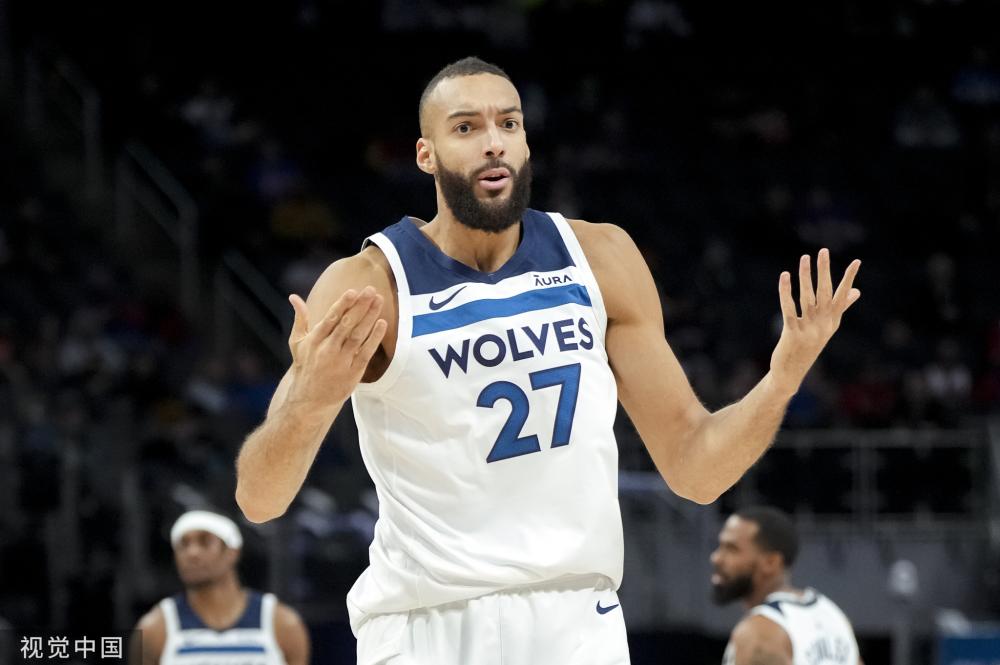 场上获得更 场上获得更